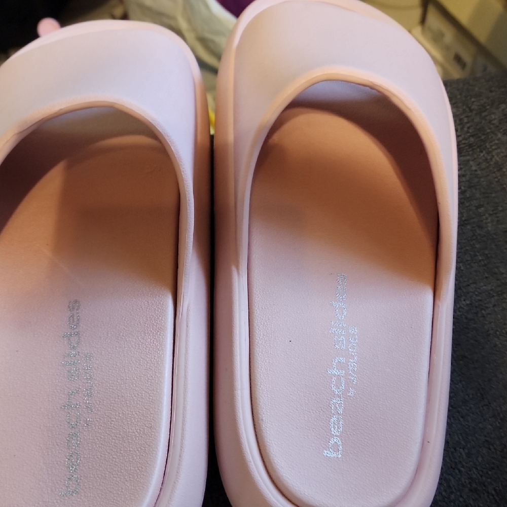 Beach Slides in Soft Pink No Box